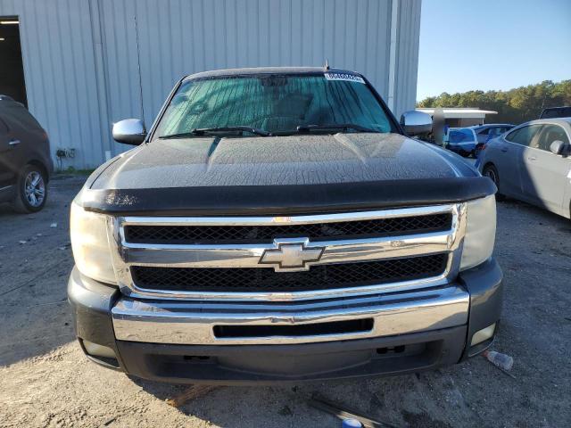 2011 CHEVROLET SILVERADO - 1GCRCSE02BZ246081