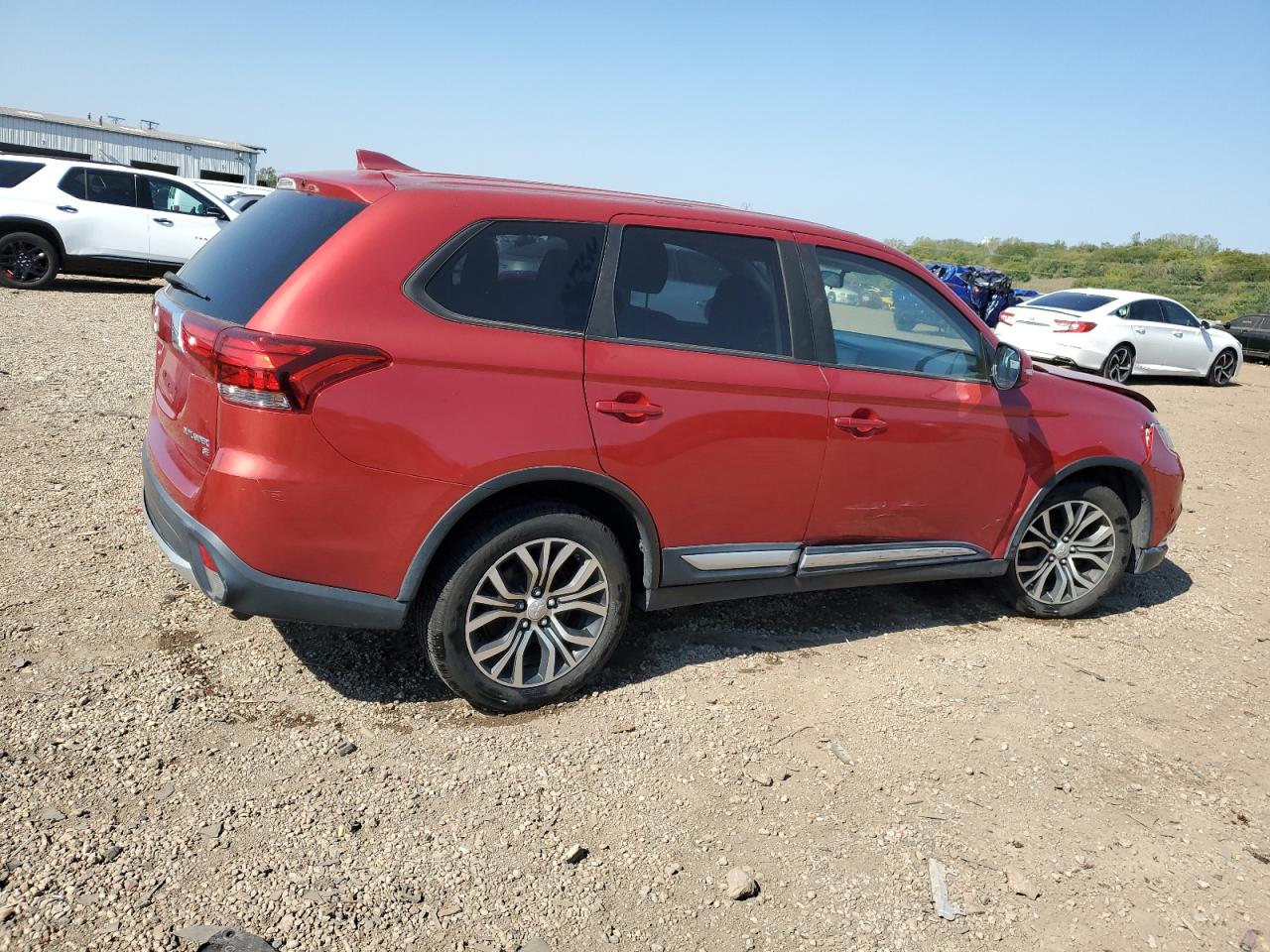 MITSUBISHI OUTLANDER SE