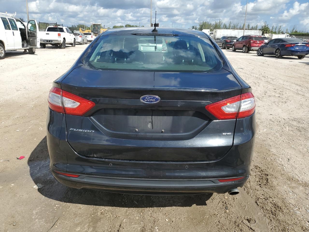FORD FUSION SE