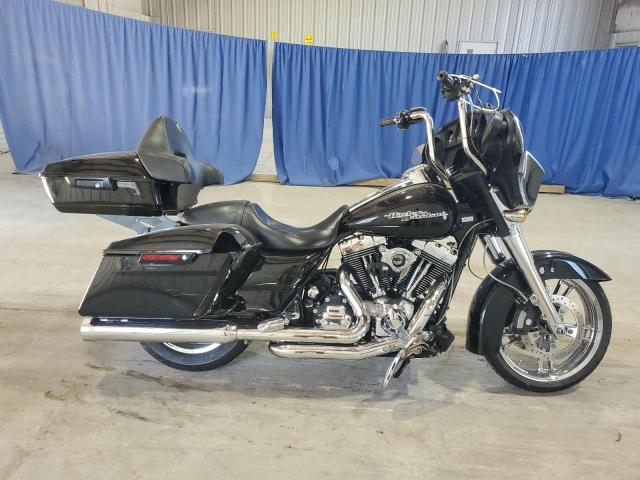 2016 HARLEY-DAVIDSON FLHX STREET GLIDE 1HD1KBM11GB647775