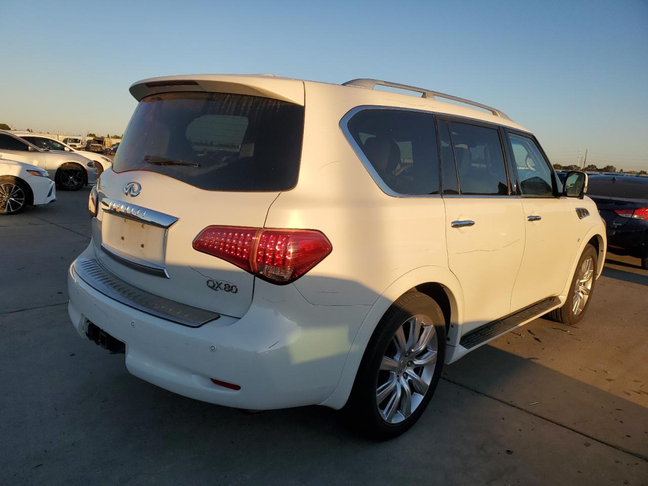INFINITI QX80