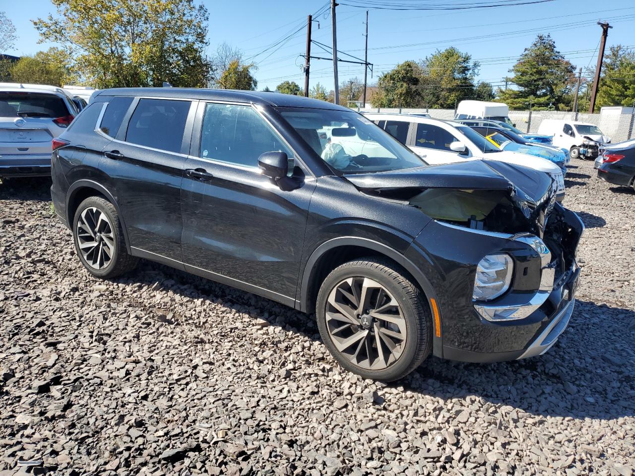 MITSUBISHI OUTLANDER SE