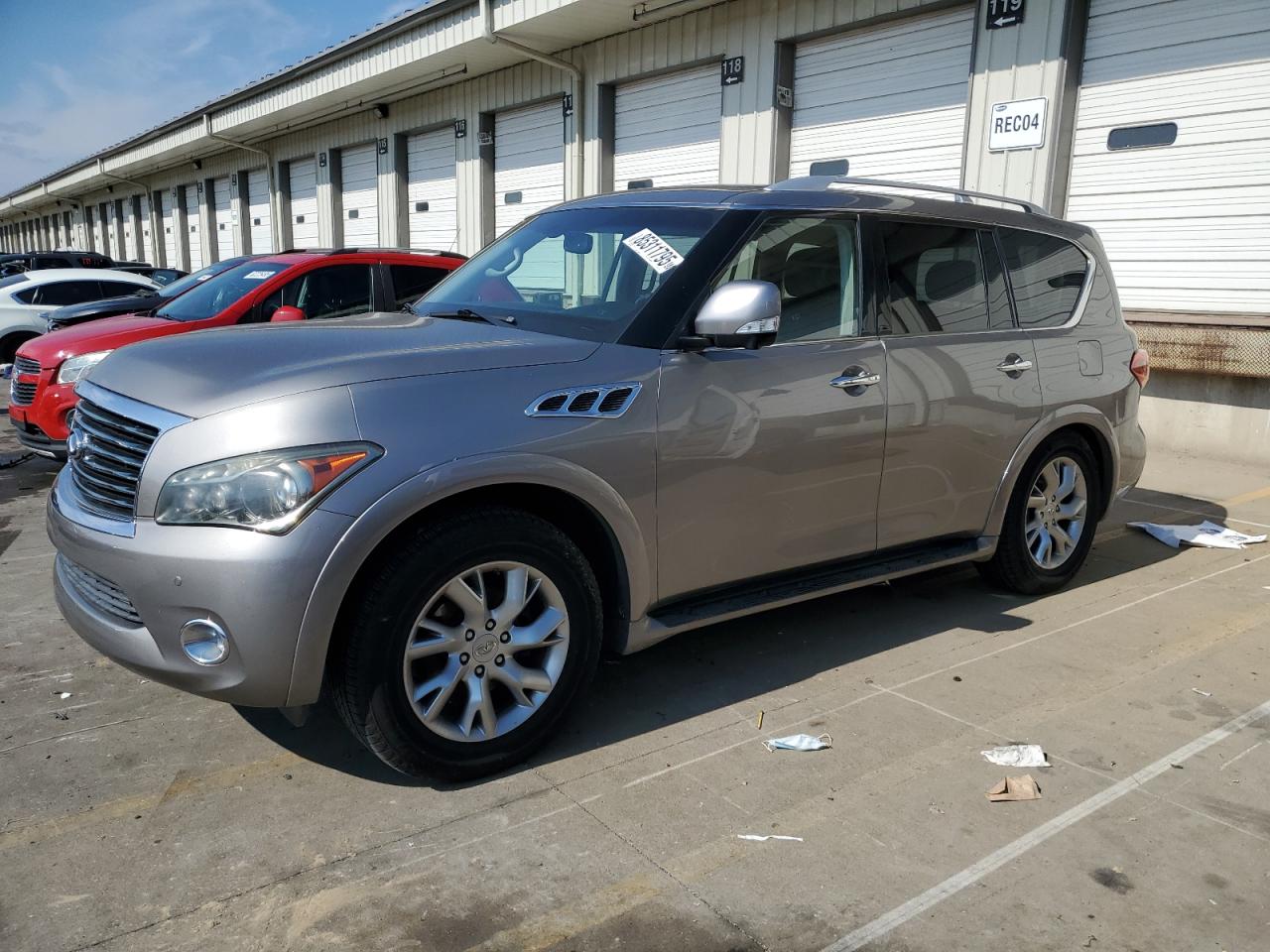 INFINITI QX56
