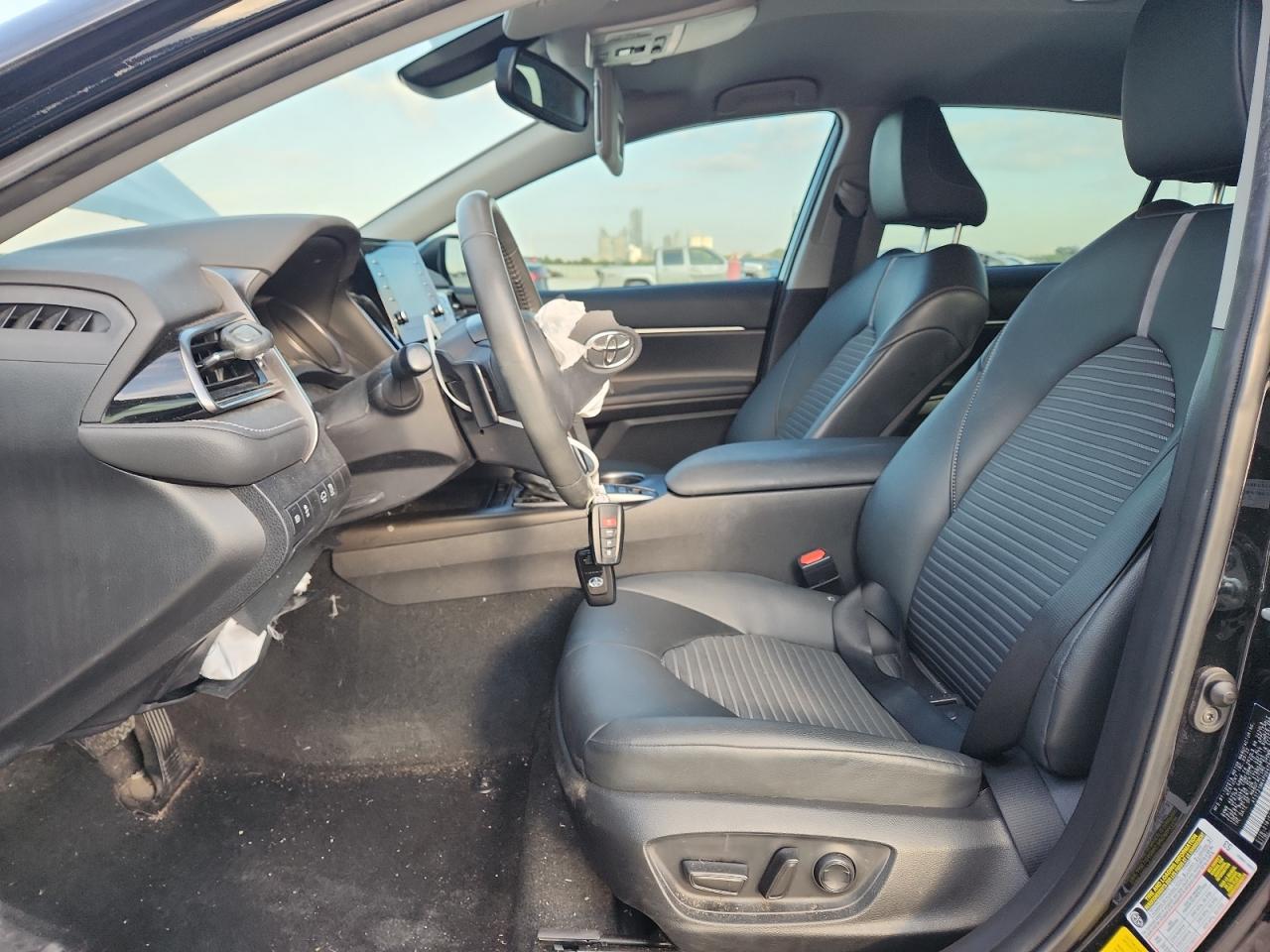 TOYOTA CAMRY SE NIGHT SHADE