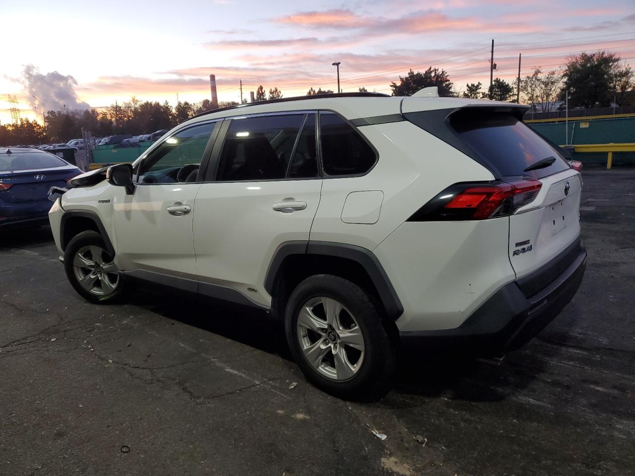 TOYOTA RAV4 LE