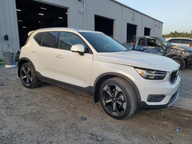 2022 VOLVO XC40 T5 MO - YV4162UKXN2739847