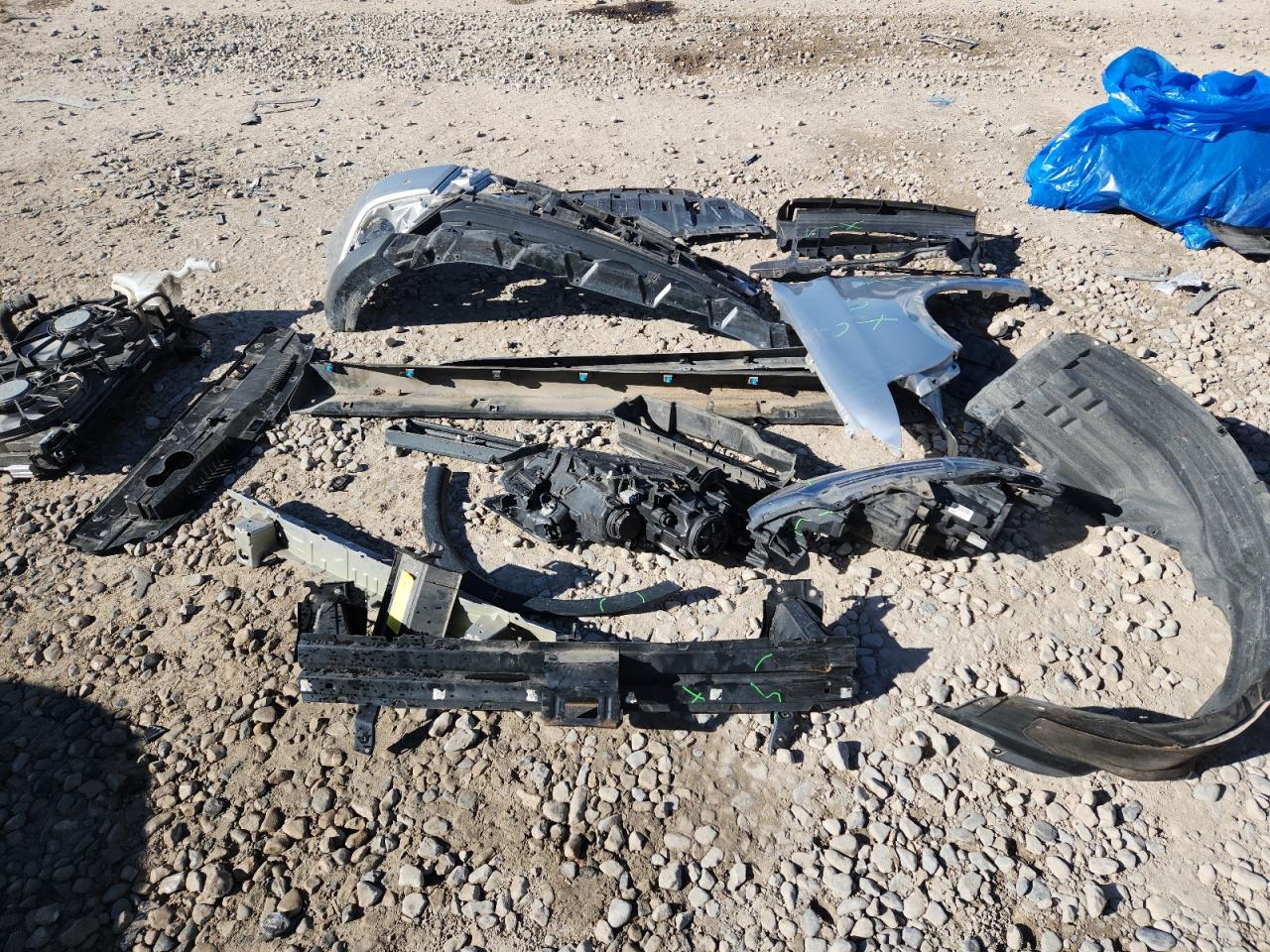 MITSUBISHI OUTLANDER SE