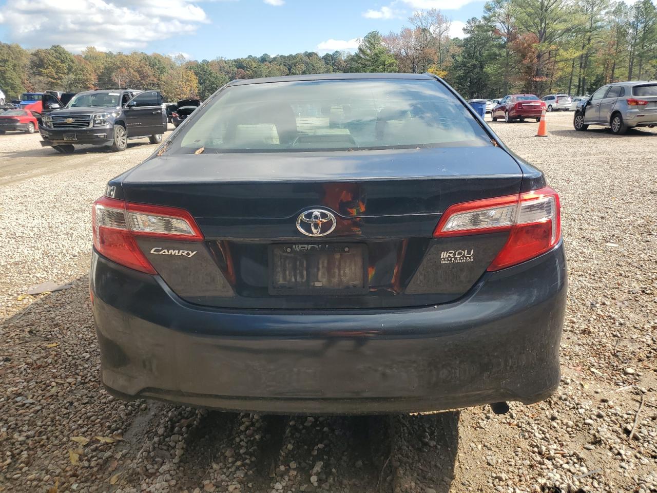 TOYOTA CAMRY BASE