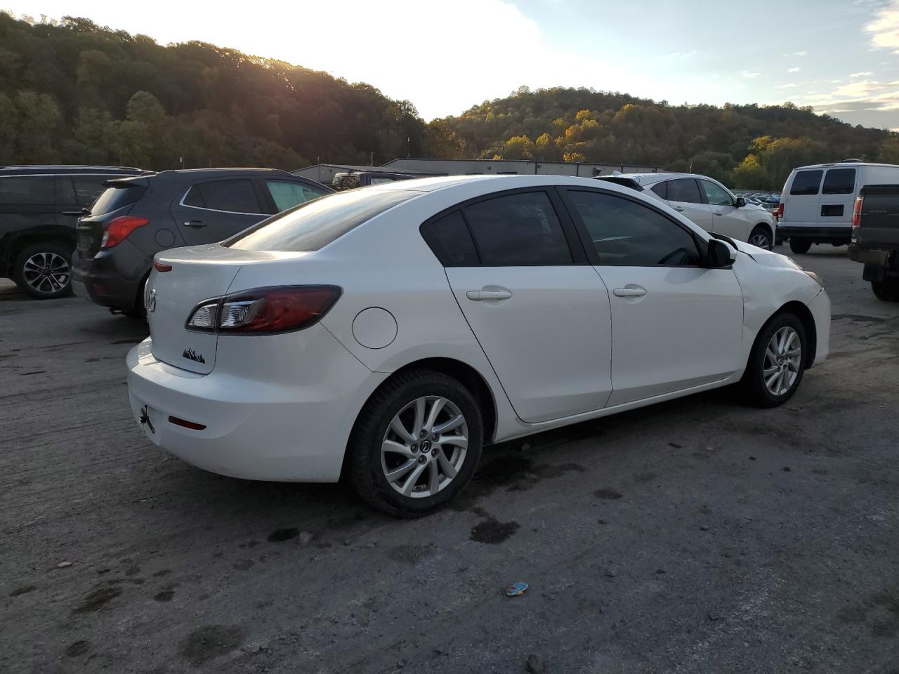 MAZDA 3 I