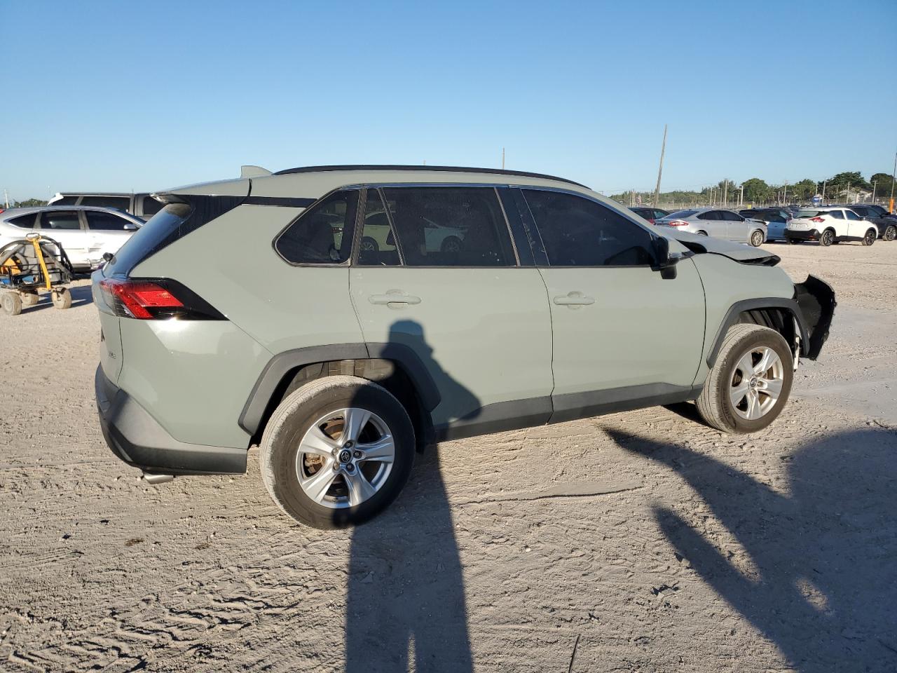 TOYOTA RAV4 XLE