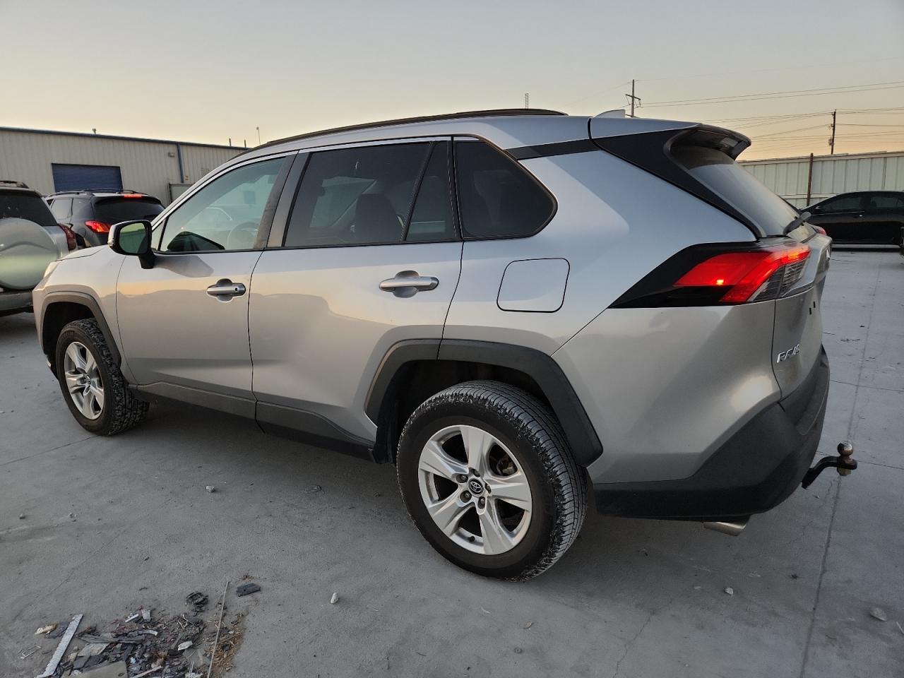 TOYOTA RAV4 XLE
