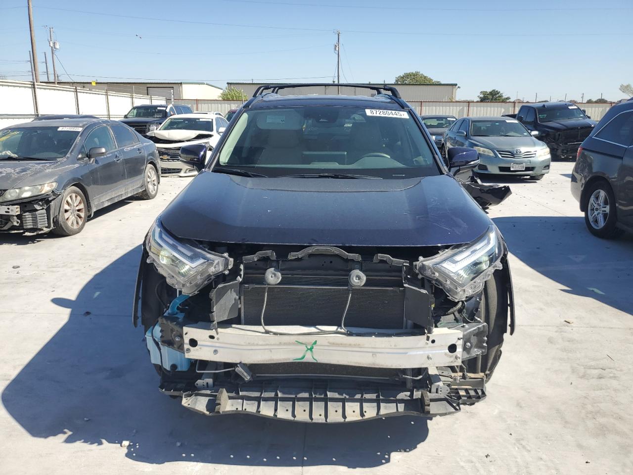 TOYOTA RAV4 XLE PREMIUM