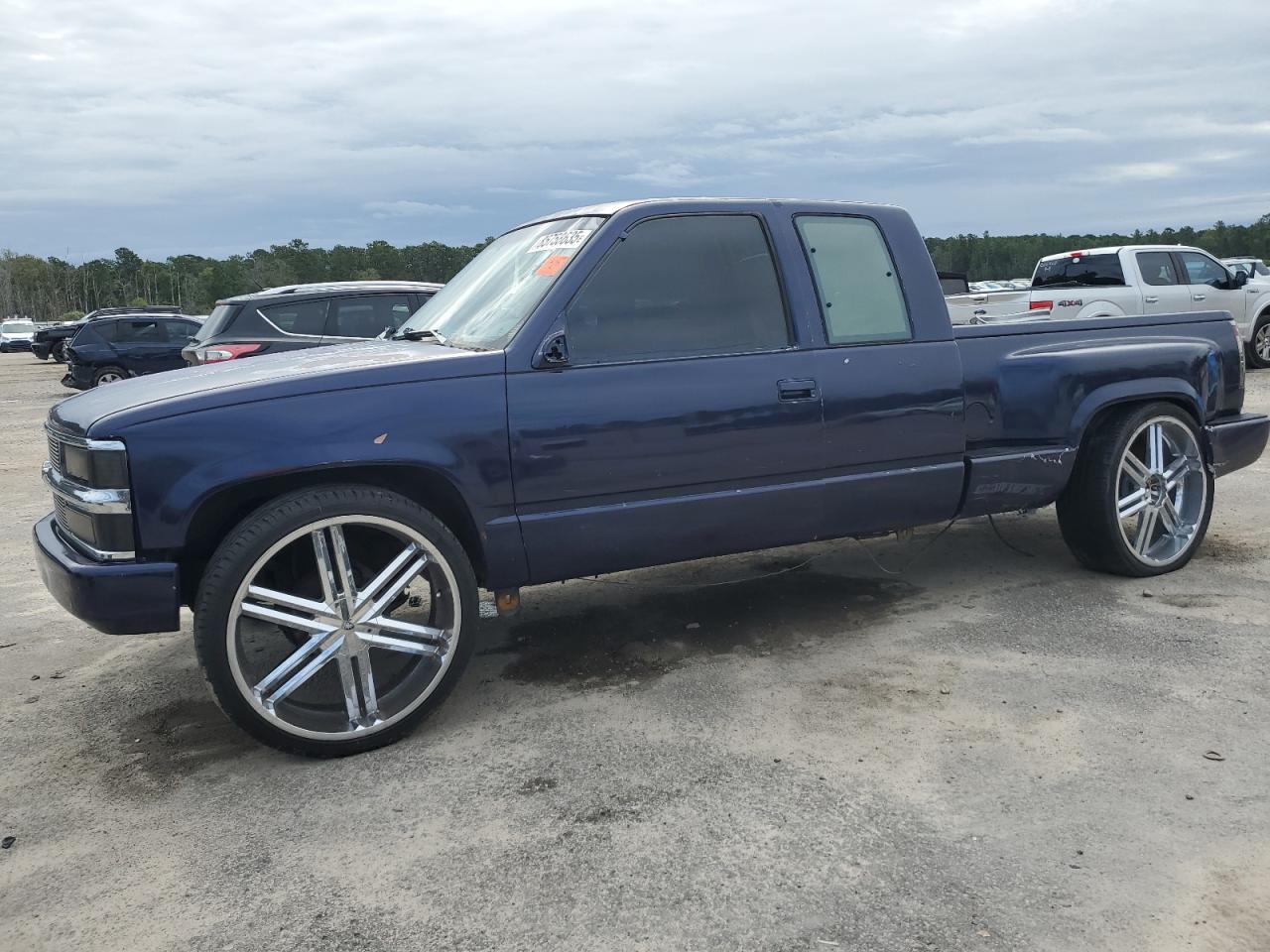 Lot #3292410286 1993 CHEVROLET GMT-400 C1