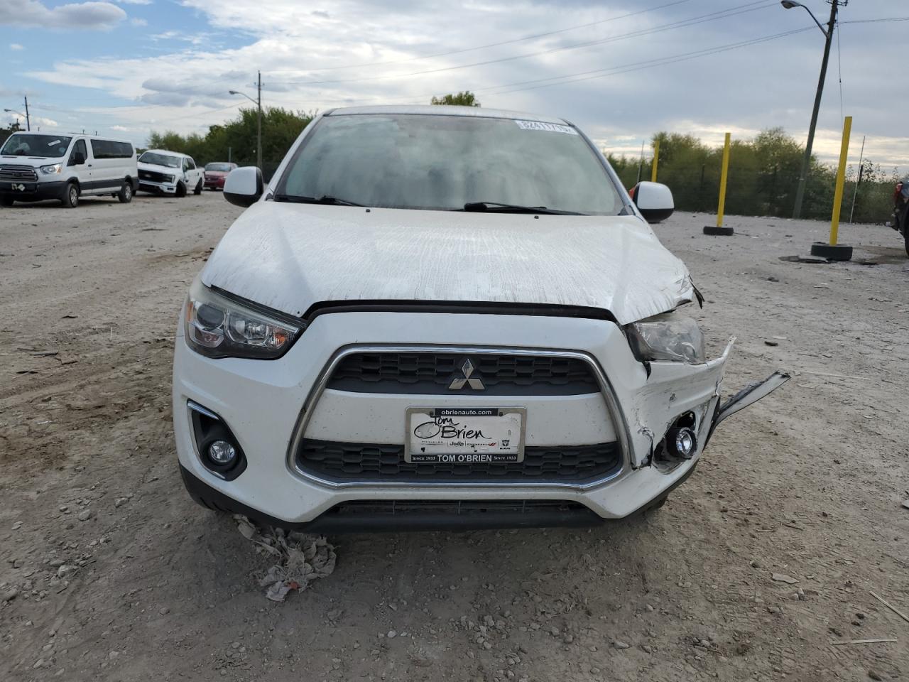 MITSUBISHI OUTLANDER SE