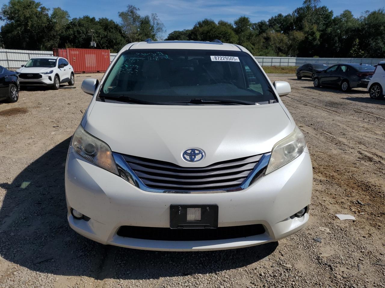 TOYOTA SIENNA XLE