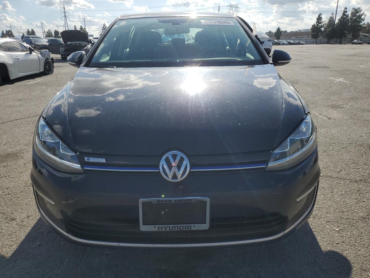 VOLKSWAGEN E-GOLF SE