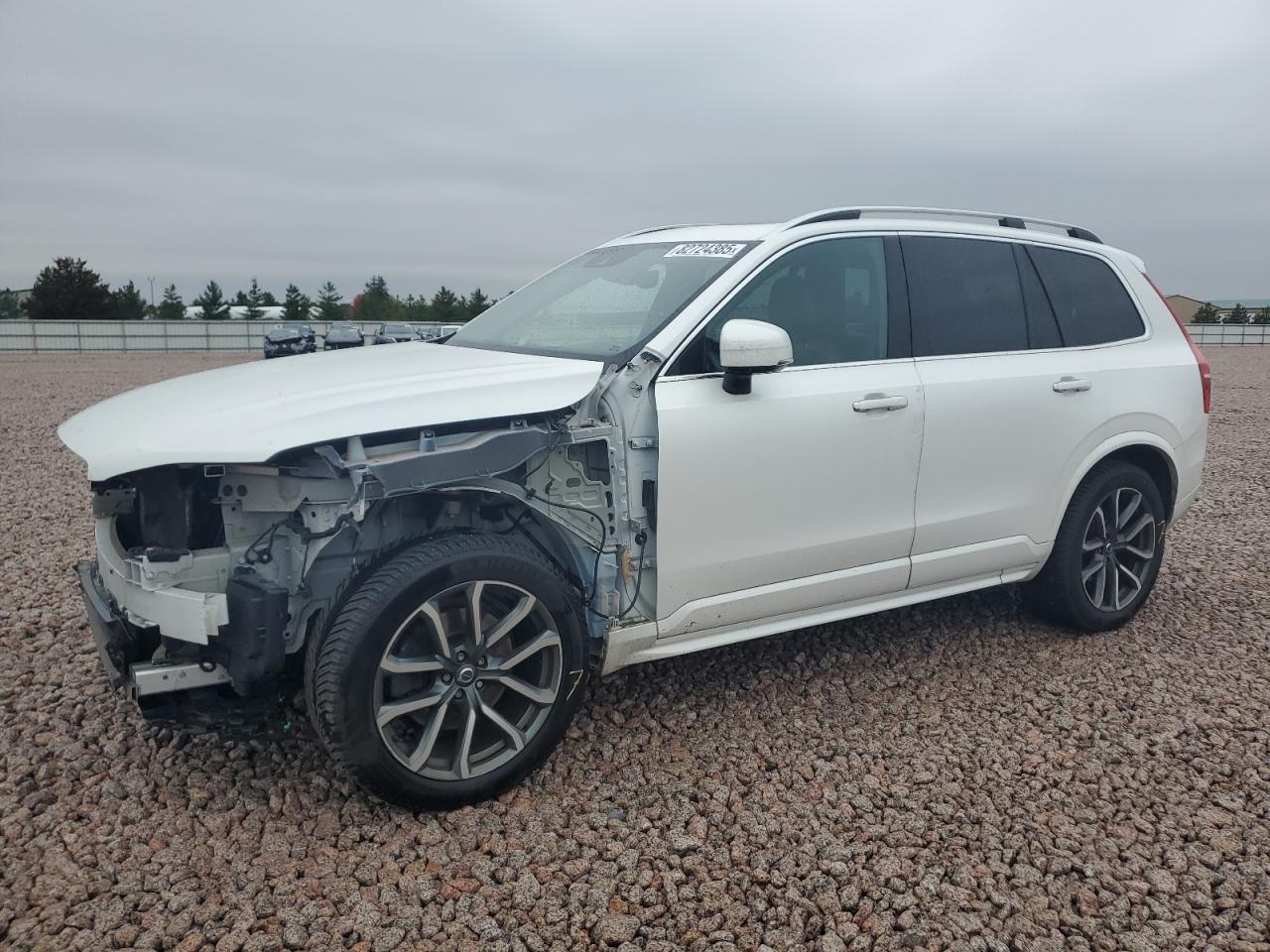 VOLVO XC90 T6 MOMENTUM
