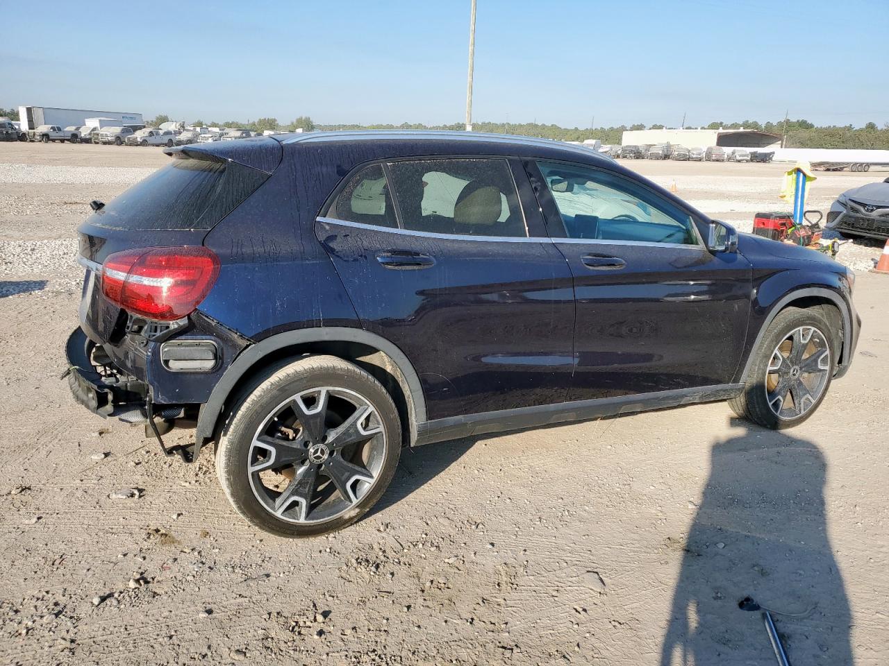 MERCEDES-BENZ GLA-CLASS 250