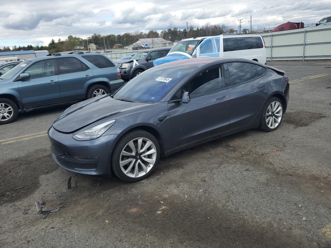 TESLA MODEL 3