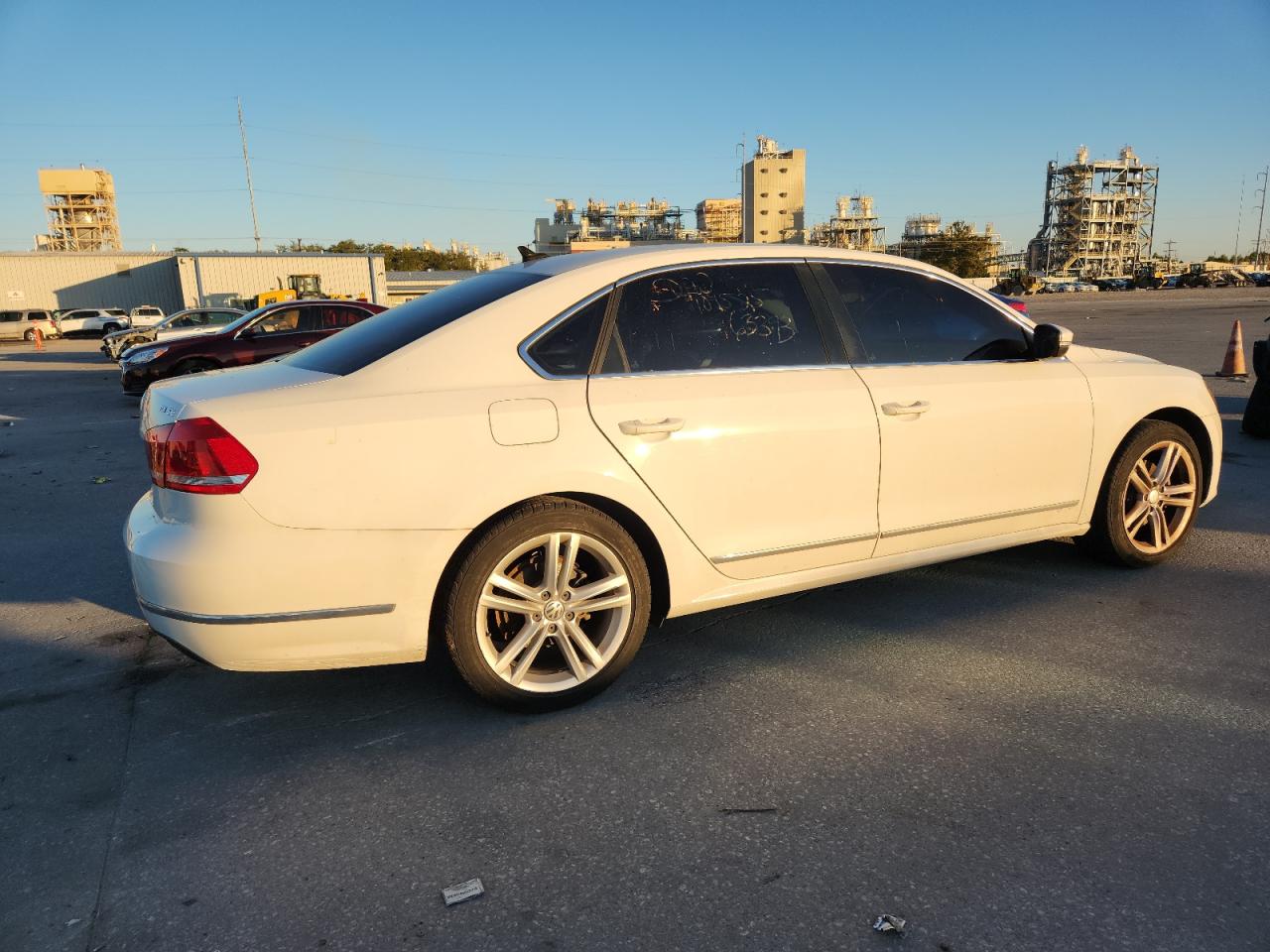 VOLKSWAGEN PASSAT SE