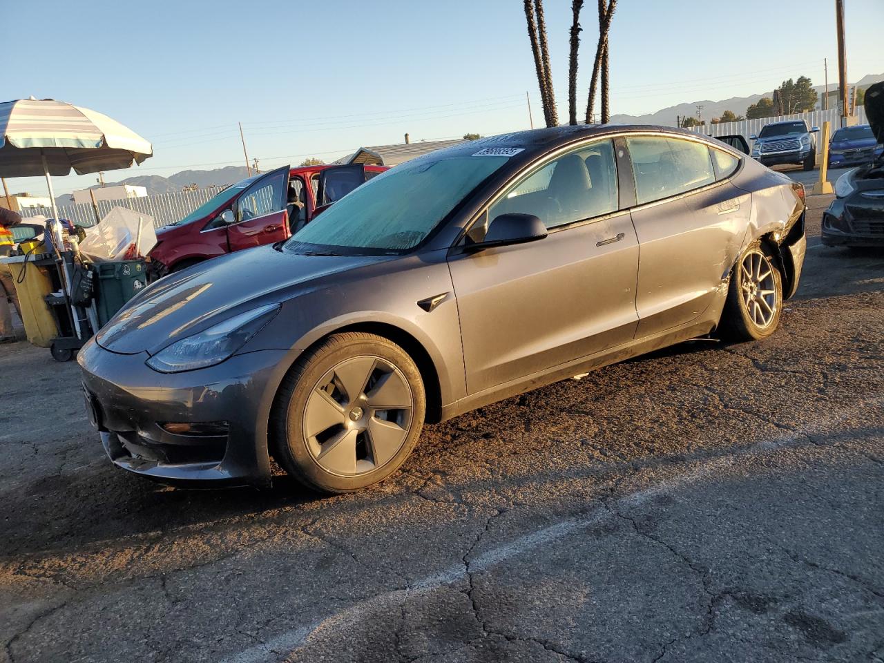 TESLA MODEL 3