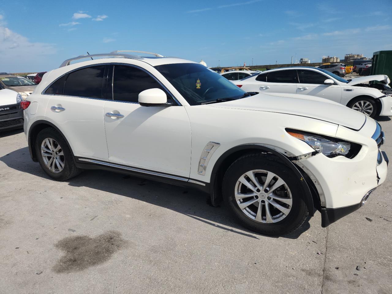 INFINITI FX37