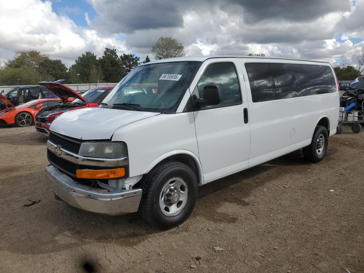 CHEVROLET EXPRESS LT