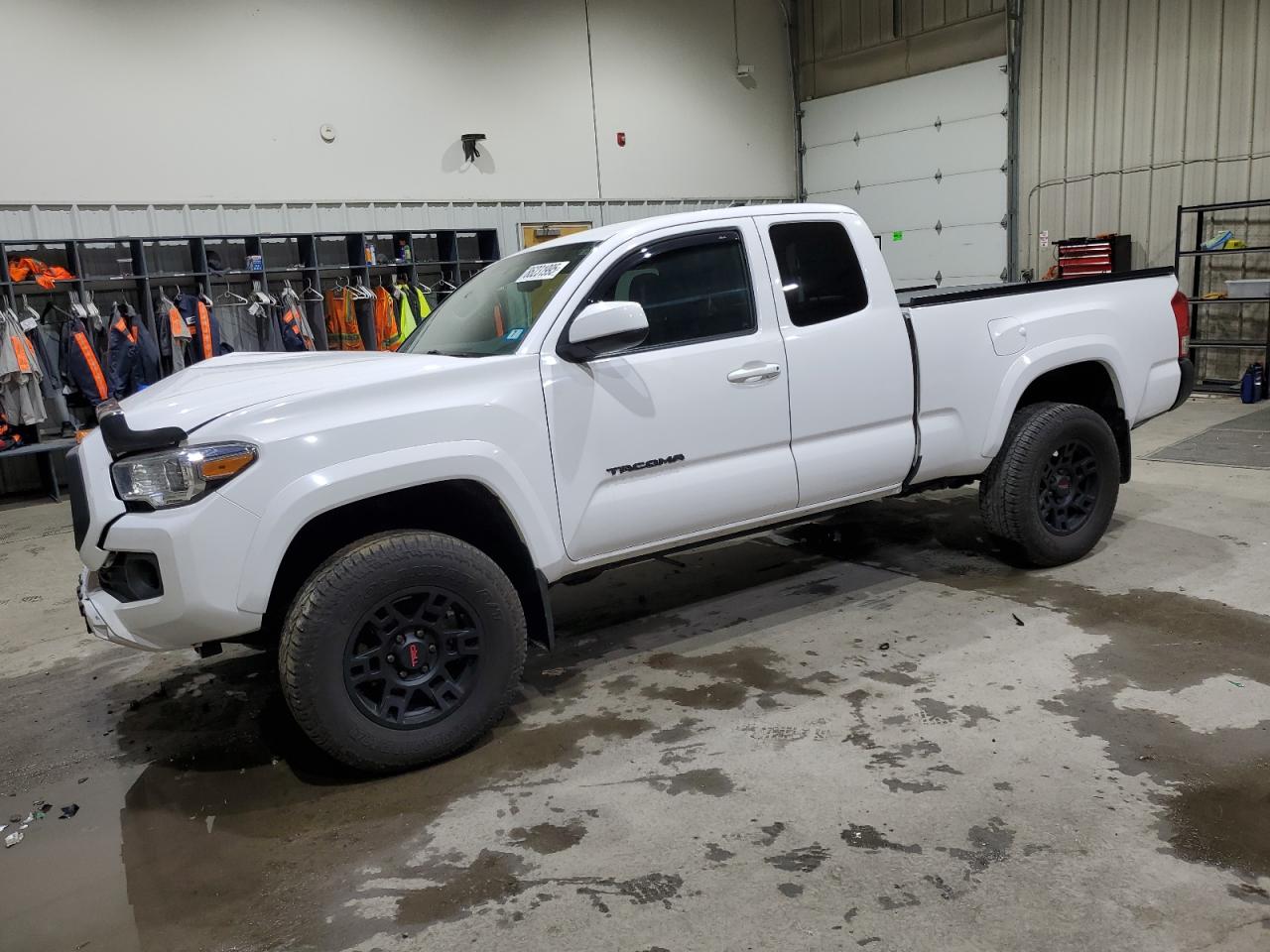 TOYOTA TACOMA ACCESS CAB