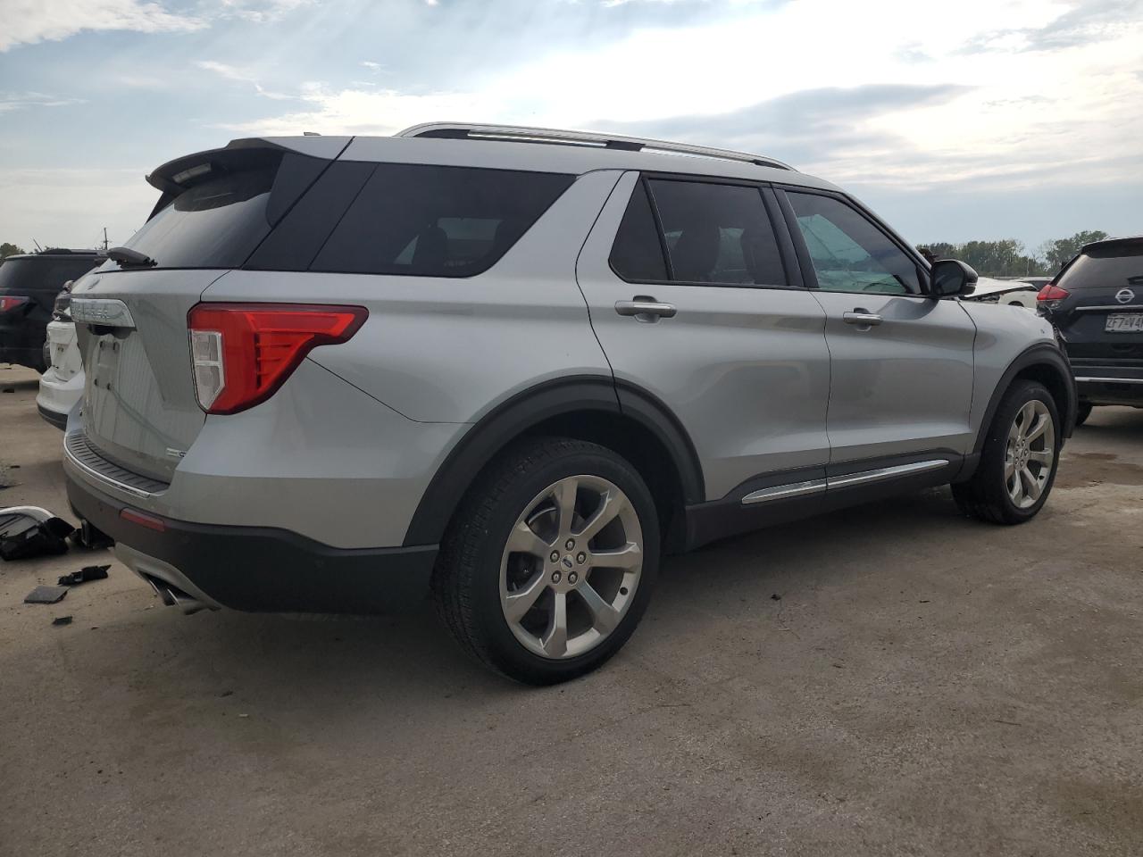 FORD EXPLORER PLATINUM