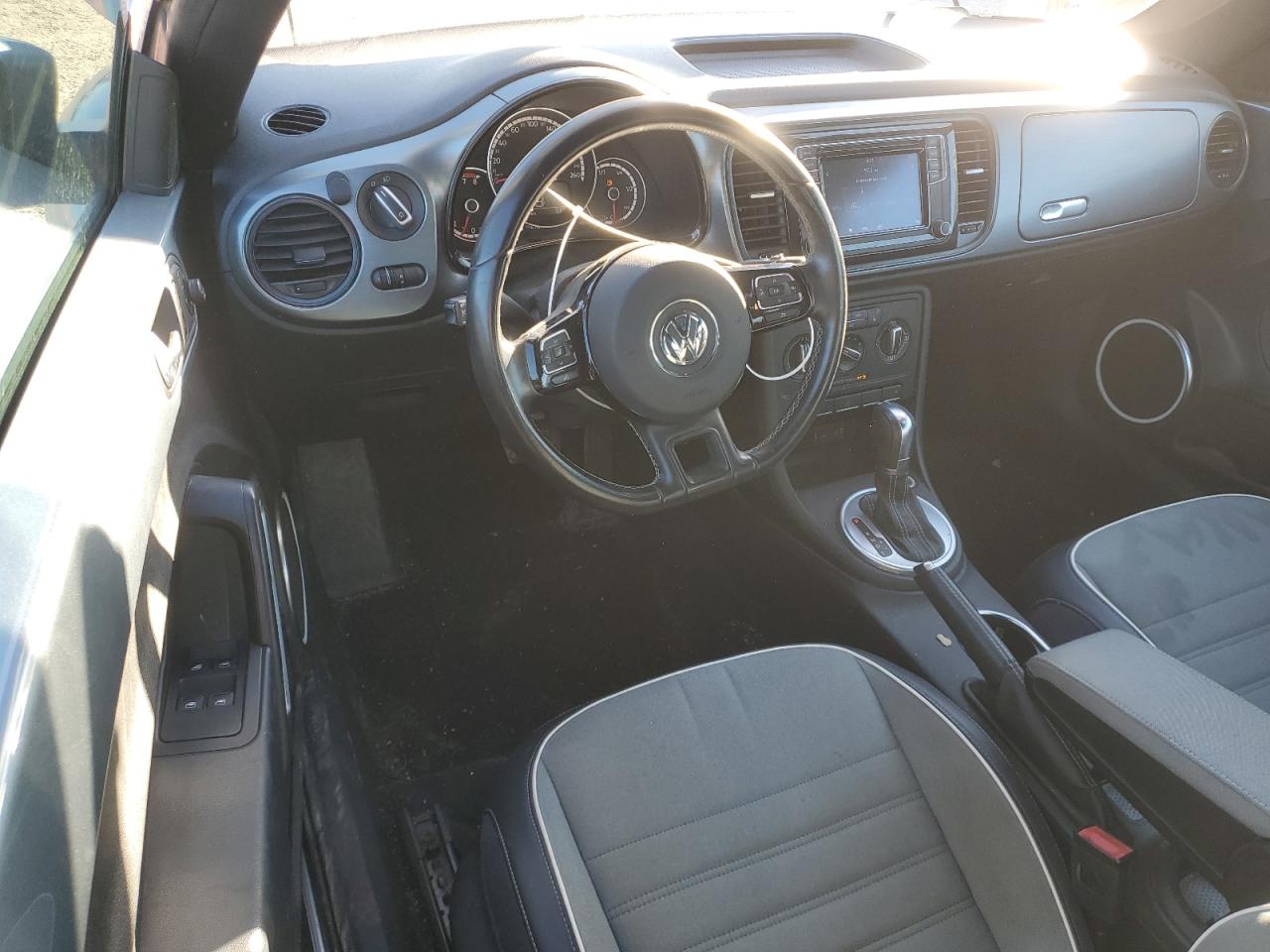 VOLKSWAGEN BEETLE S/SE