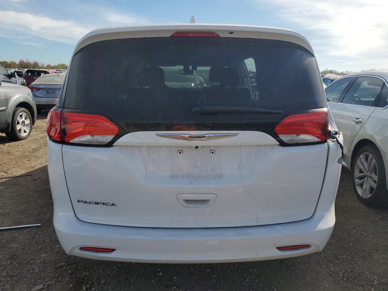 CHRYSLER PACIFICA TOURING