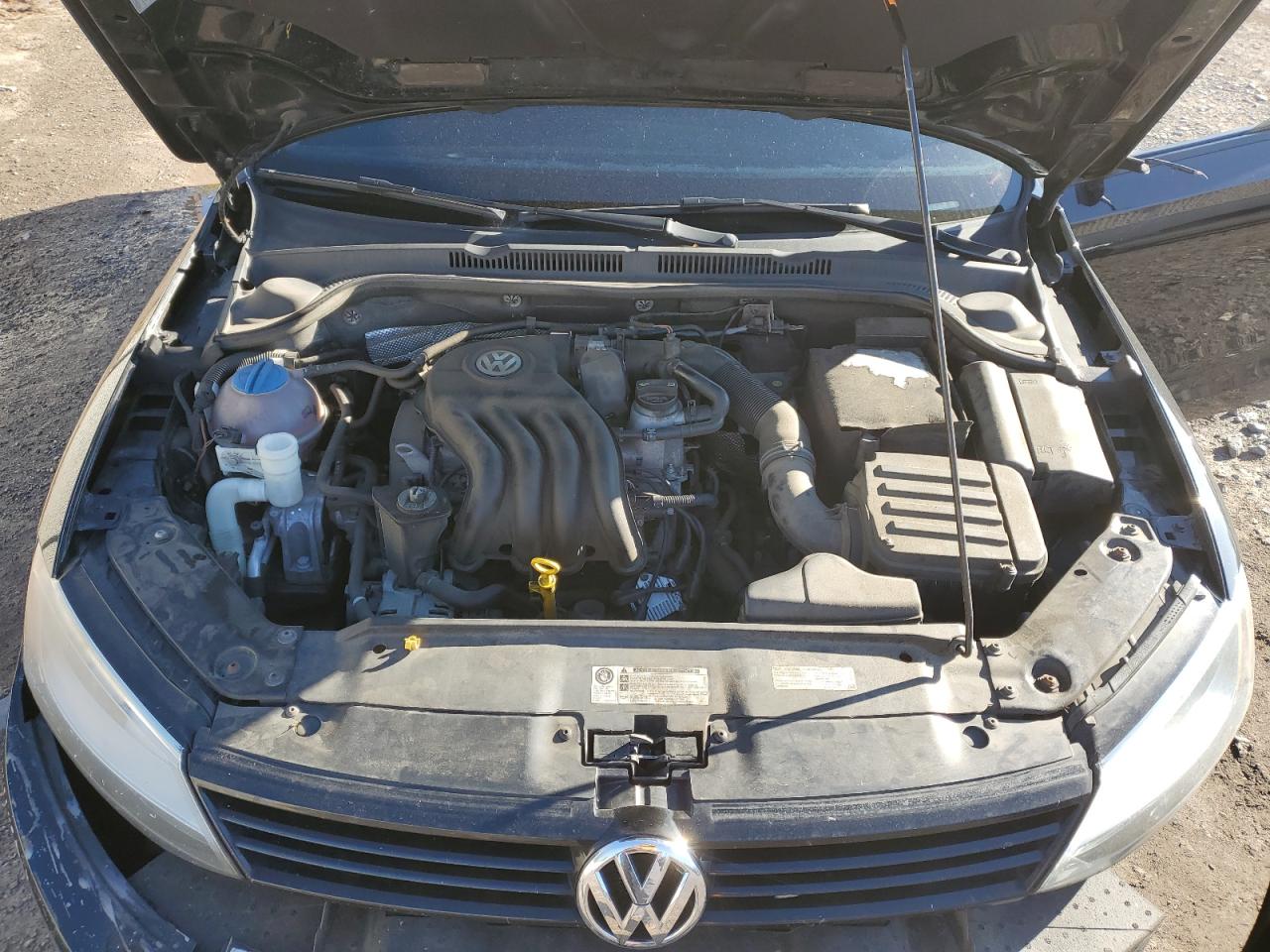 VOLKSWAGEN JETTA BASE