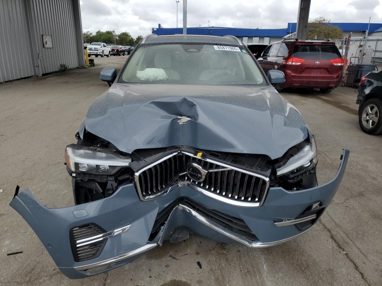 VOLVO XC60 T8 RECHARGE INSCRIPTION EXPRESS