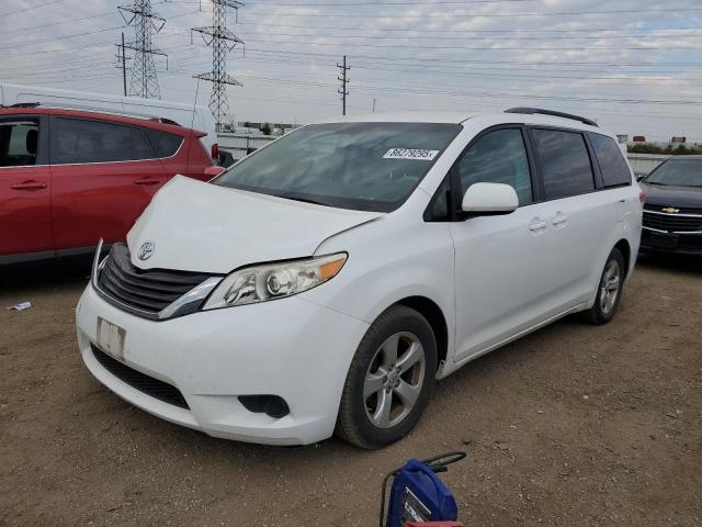 TOYOTA SIENNA LE