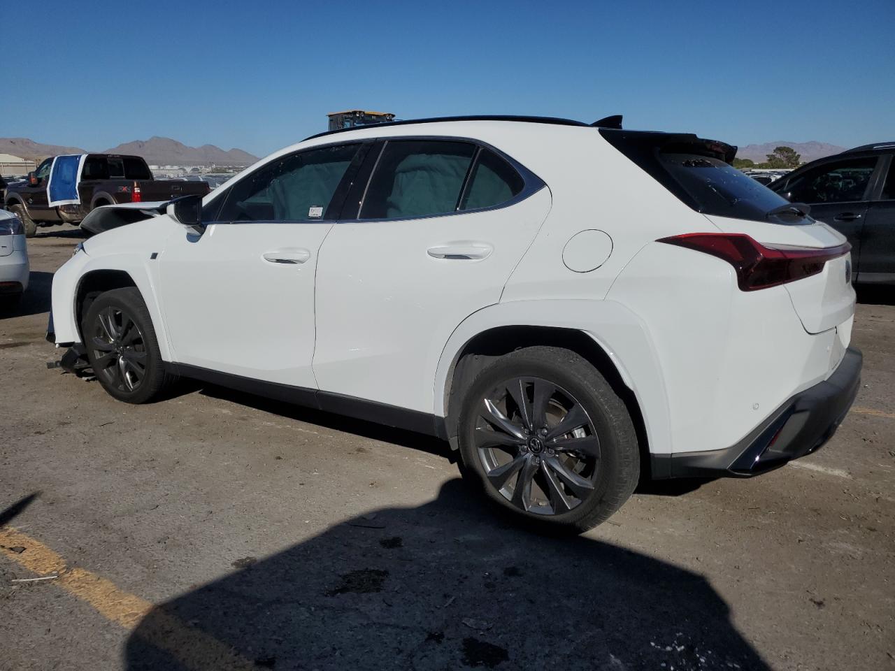 LEXUS UX 250H BASE
