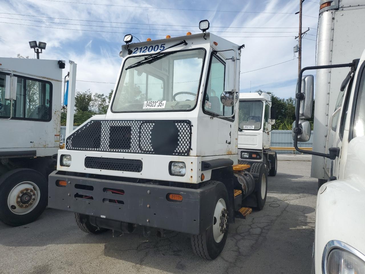 Lot #3263922116 2021 CAPT TJ5000