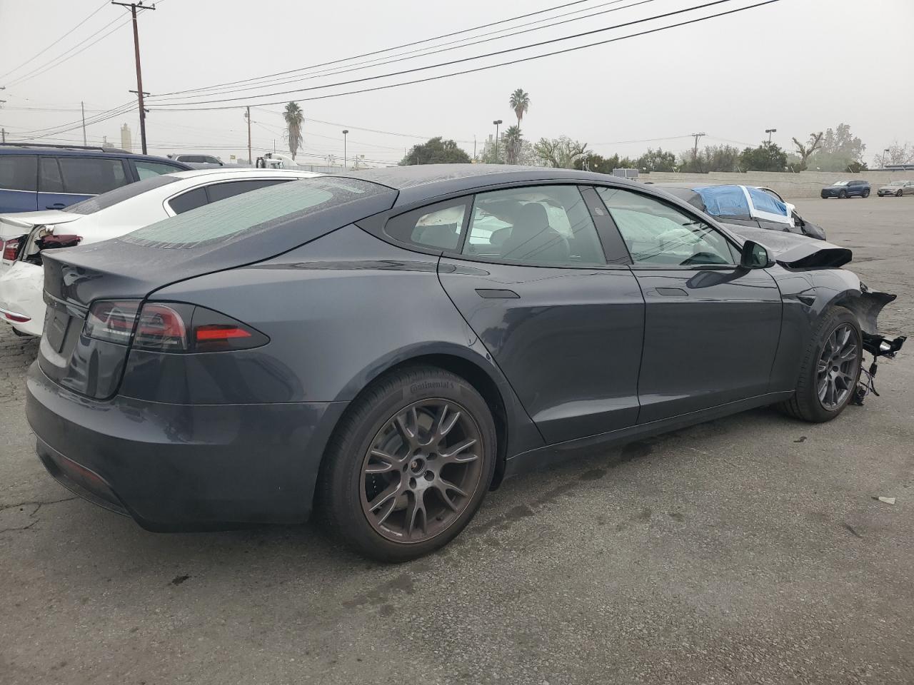 TESLA MODEL S