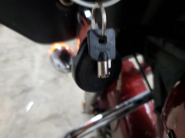 2010 HARLEY-DAVIDSON FLHX - 1HD1KB414AB662830