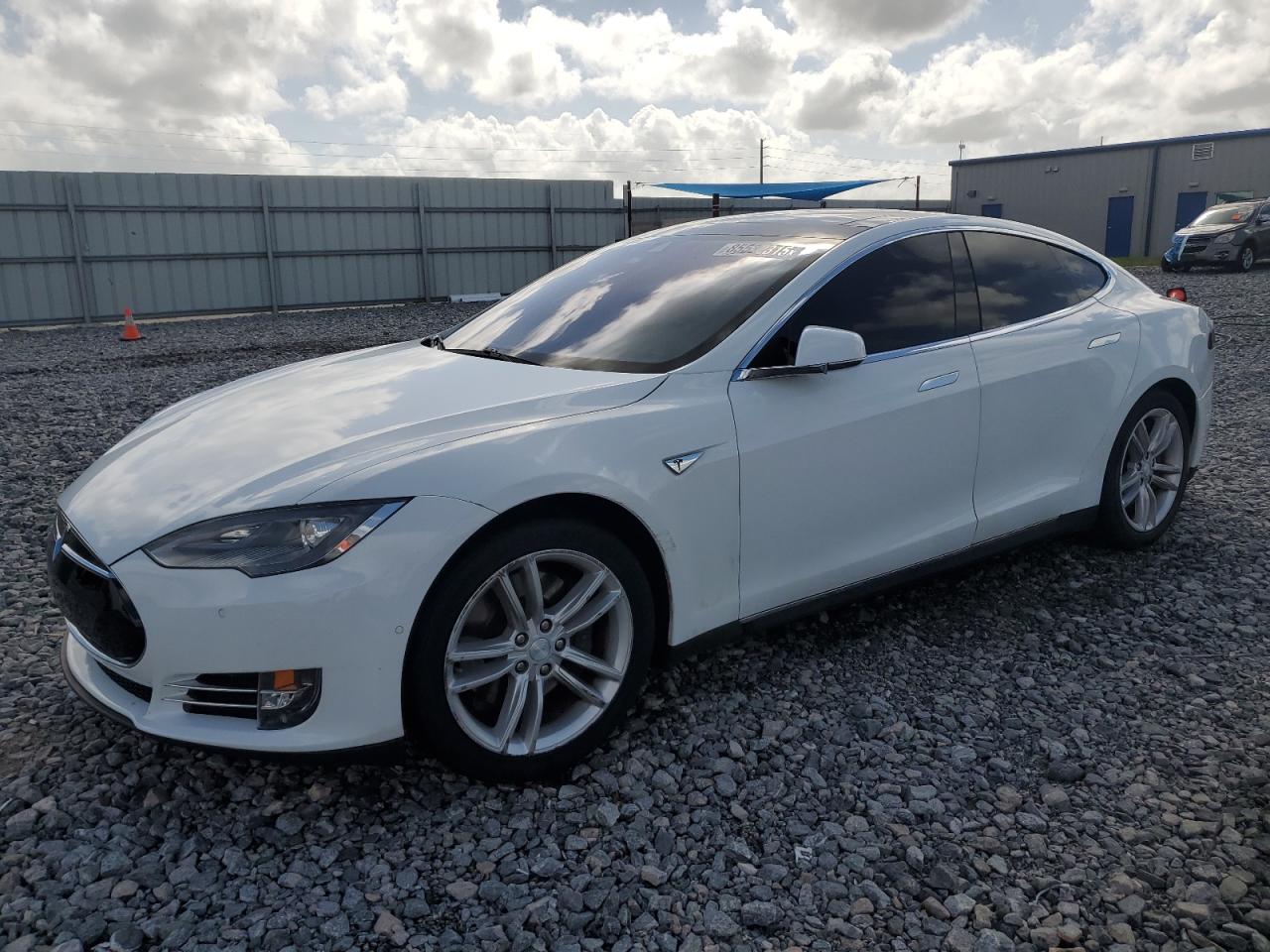 TESLA MODEL S 70D
