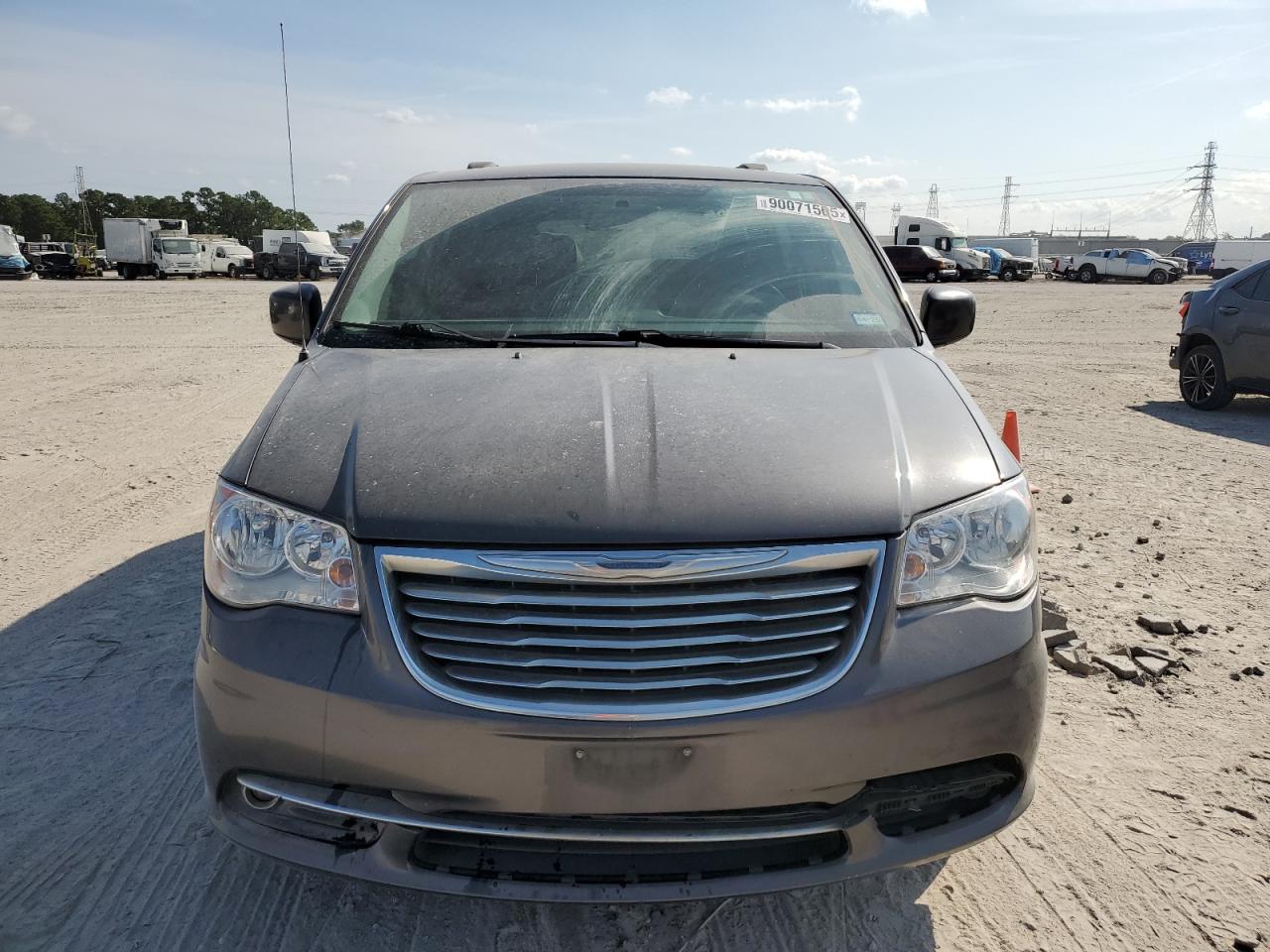 Lot #3317690067 2015 CHRYSLER TOWN & COU
