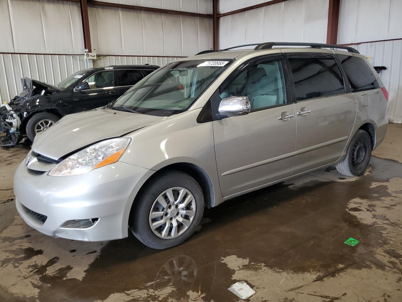 Lot #3287601008 2010 TOYOTA SIENNA CE