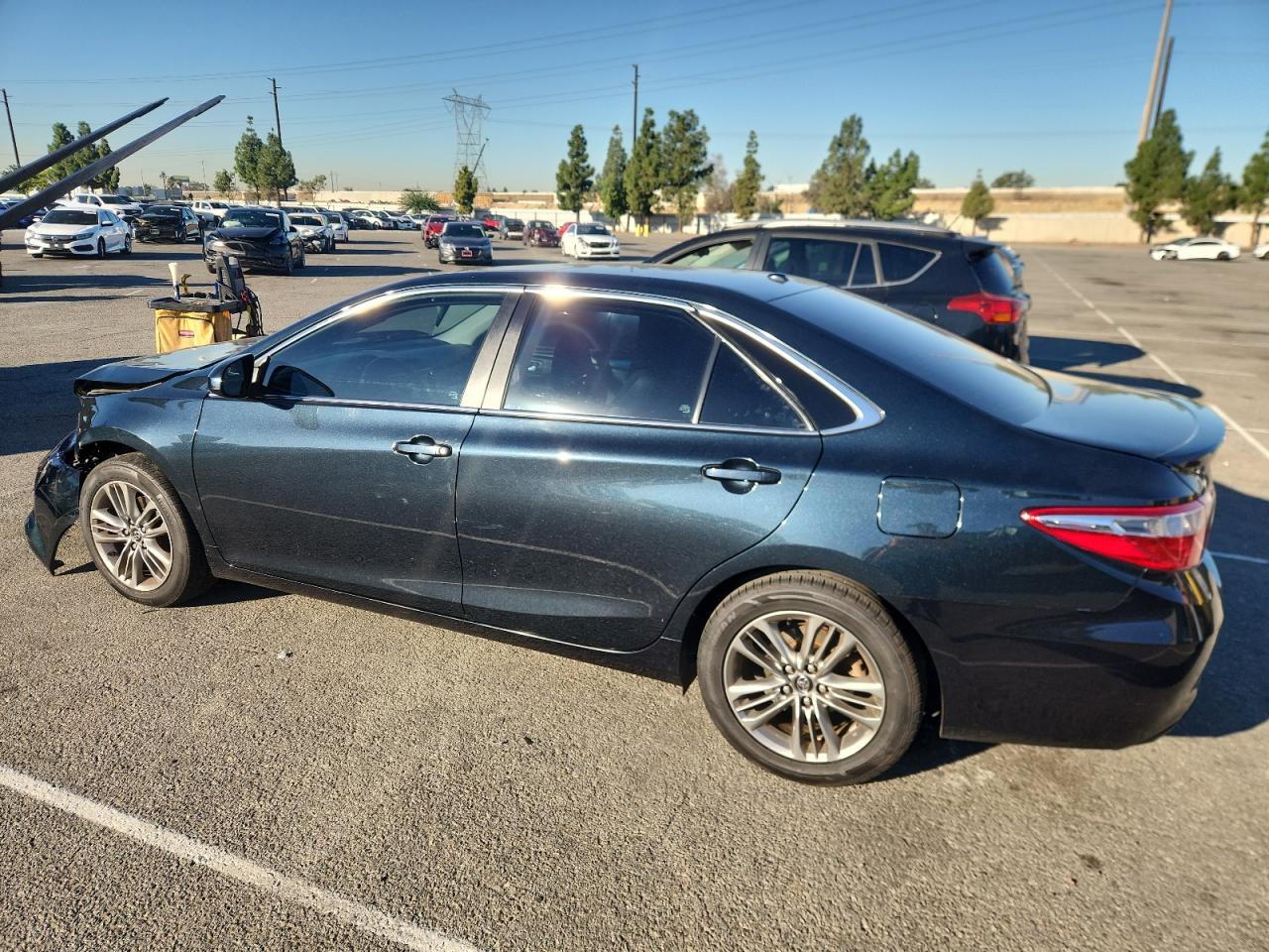 TOYOTA CAMRY LE