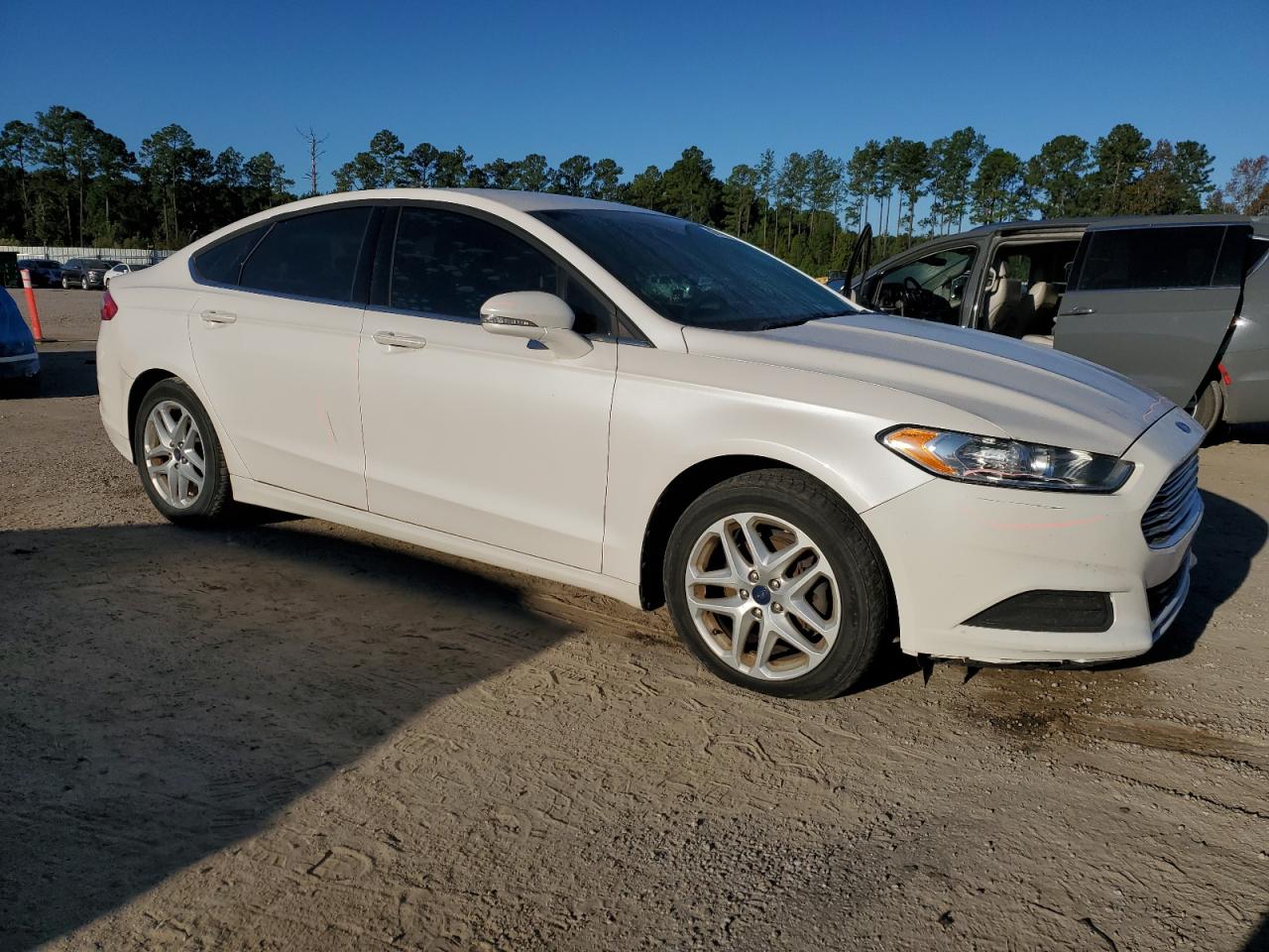 FORD FUSION SE