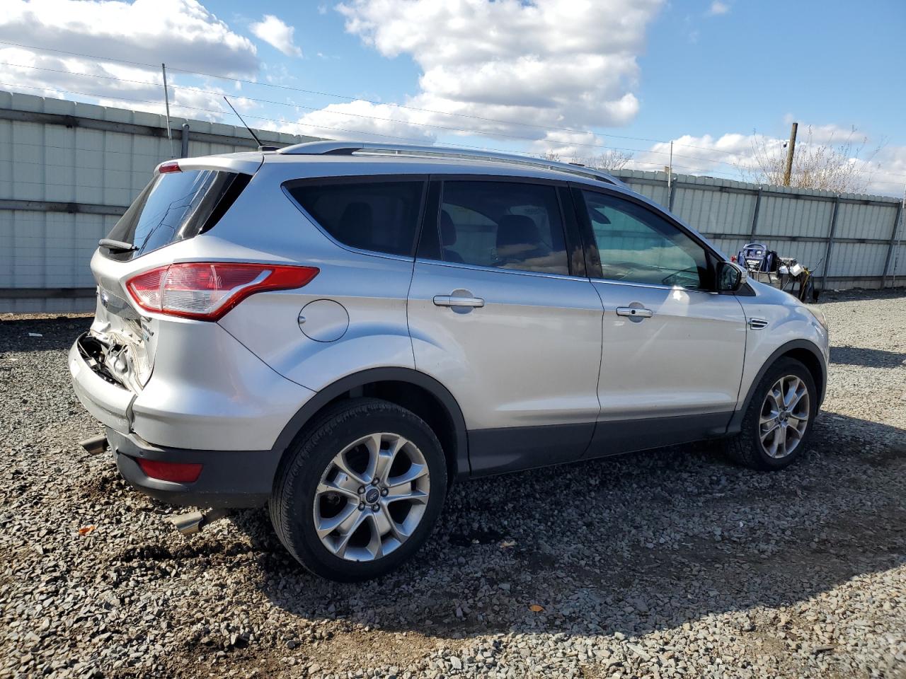 FORD ESCAPE TITANIUM