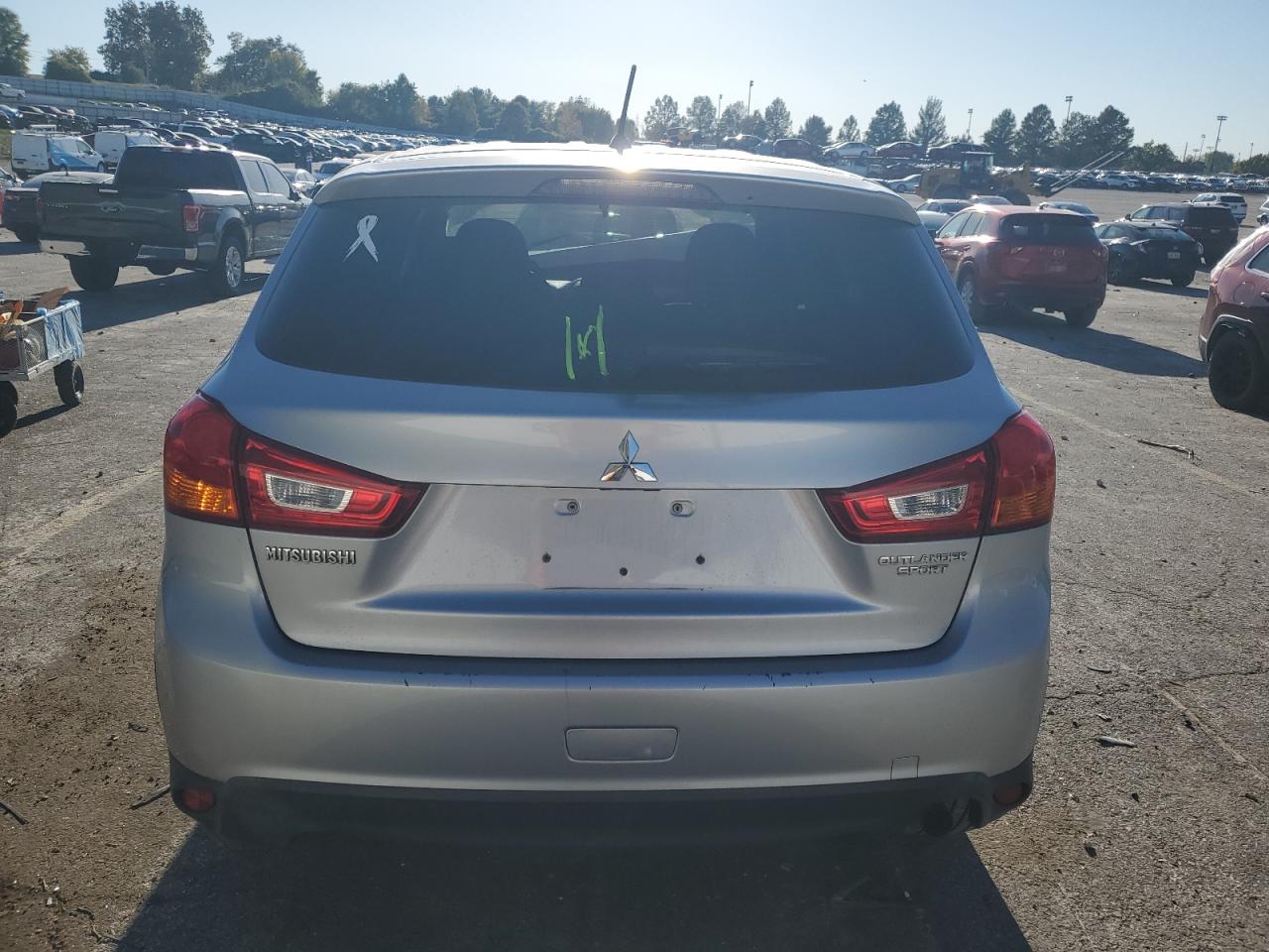 MITSUBISHI OUTLANDER ES