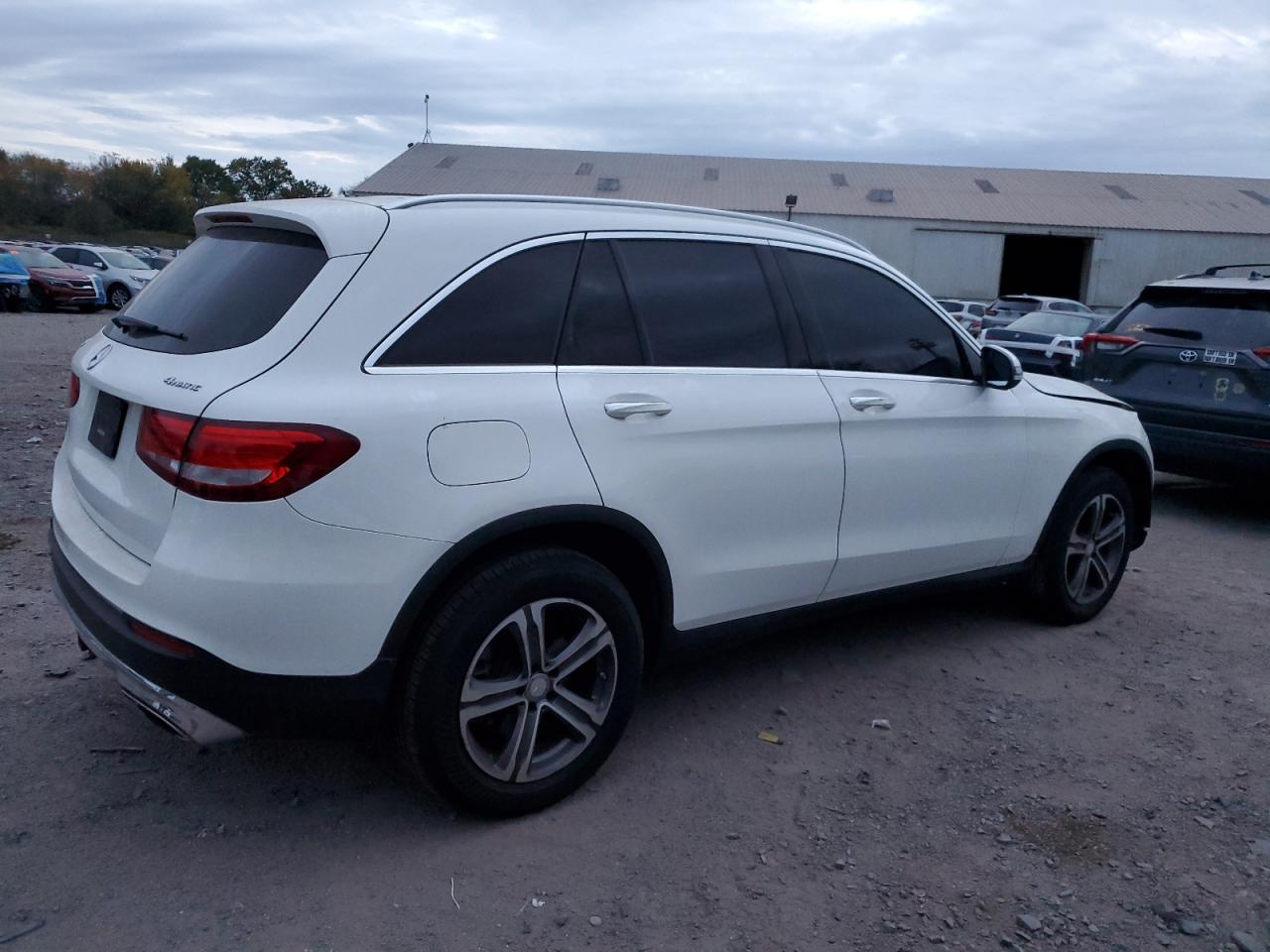 MERCEDES-BENZ GLC-CLASS 300 4MATIC