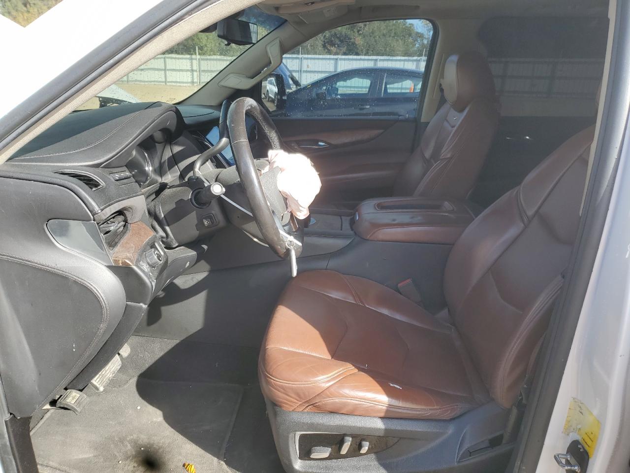 CADILLAC ESCALADE ESV LUXURY