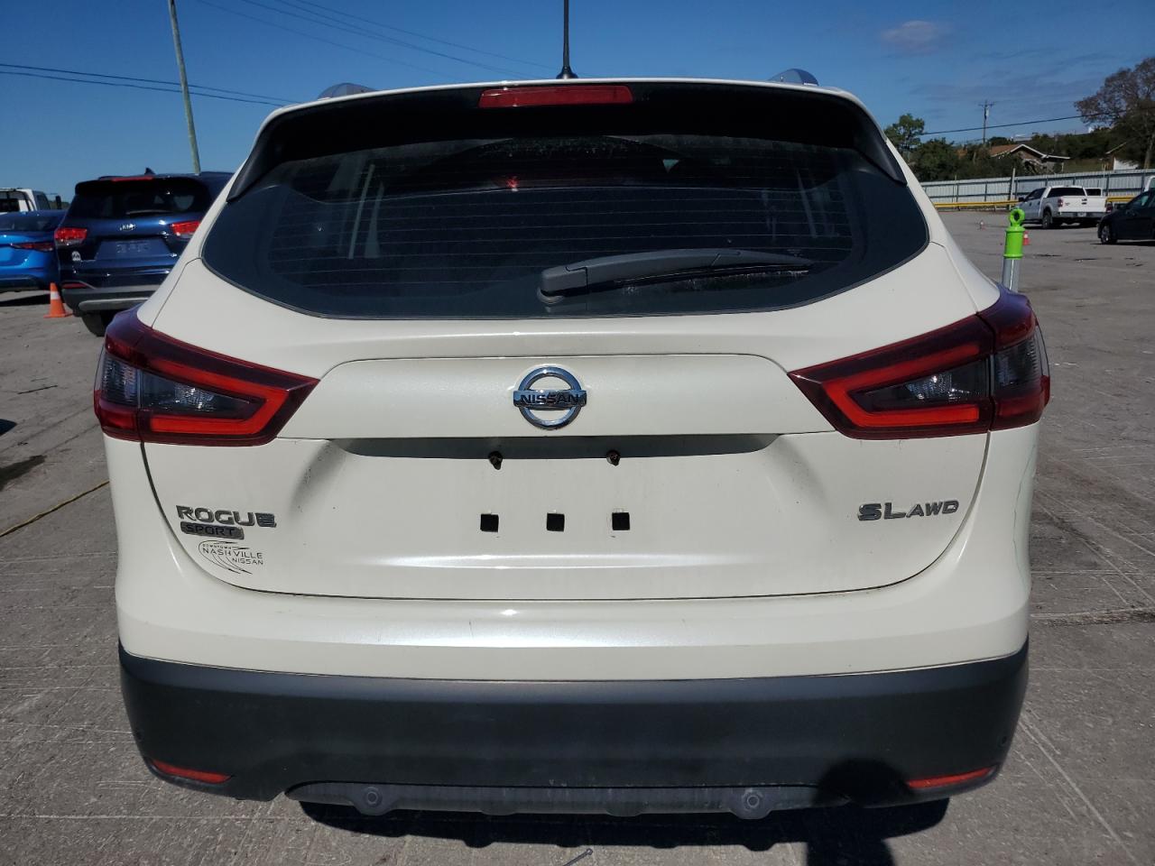 NISSAN ROGUE SPORT S