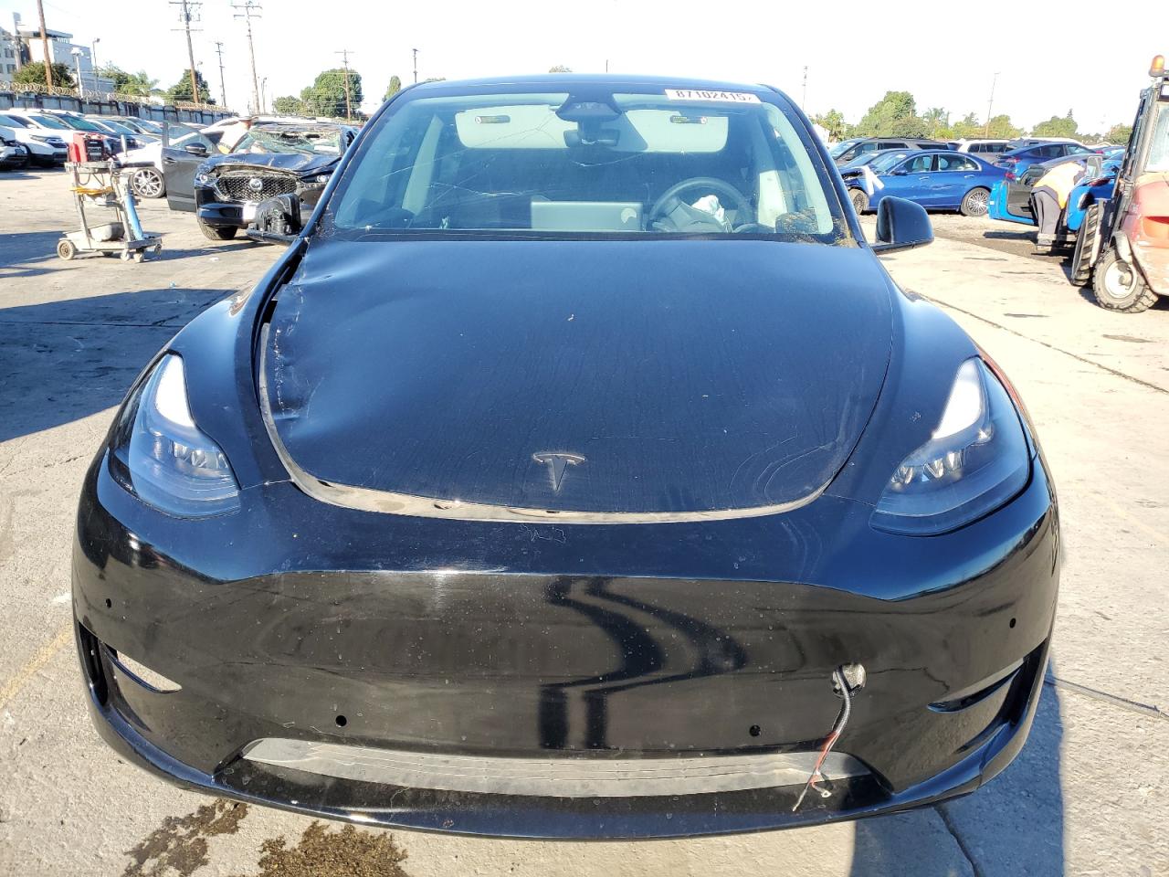 TESLA MODEL Y