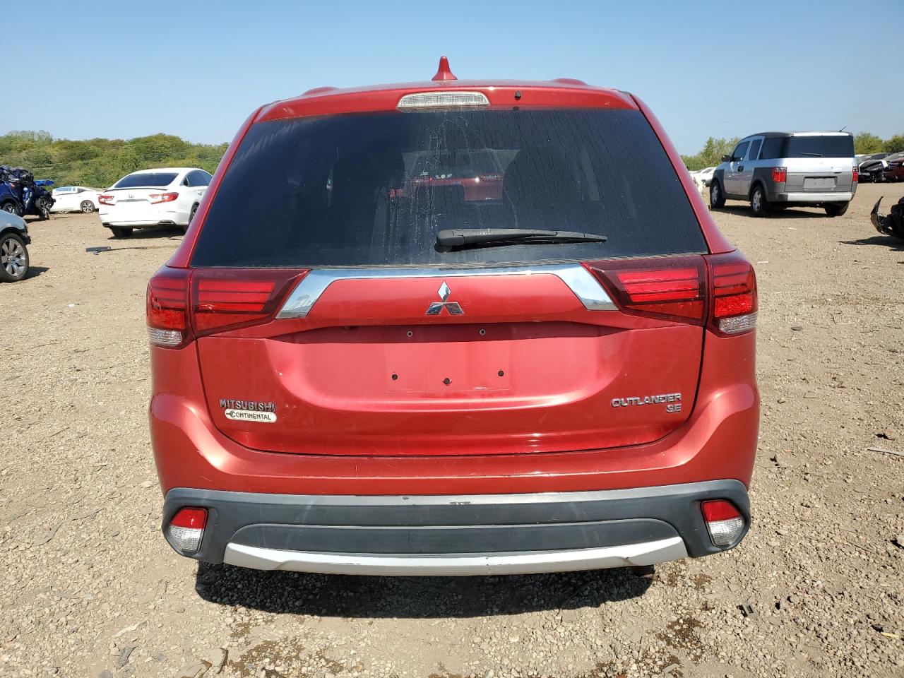 MITSUBISHI OUTLANDER SE